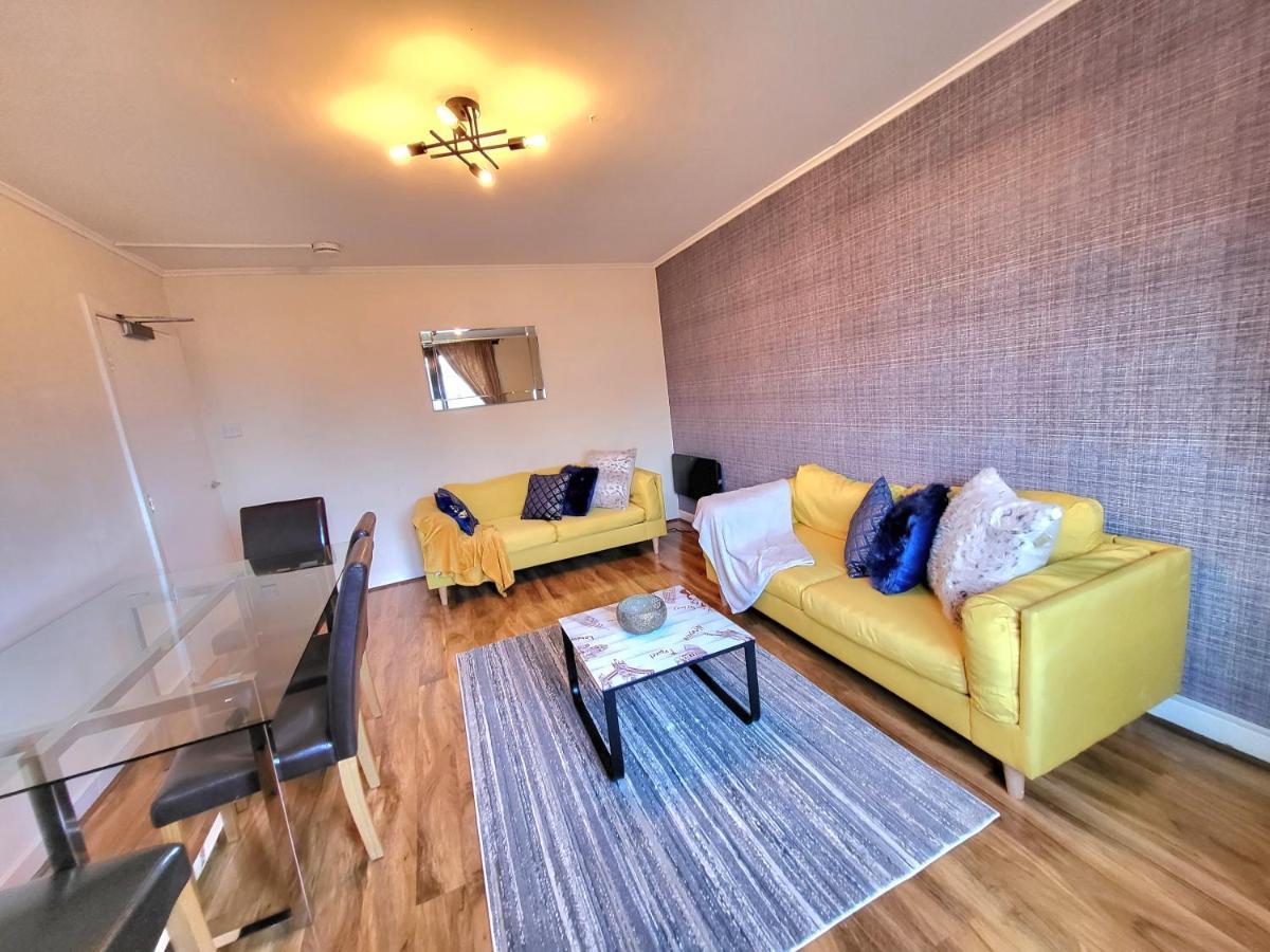 3 Bedroom Aprtmt At Sensational Stay Serviced Accommodation Aberdeen- Froghall Avenue Dış mekan fotoğraf